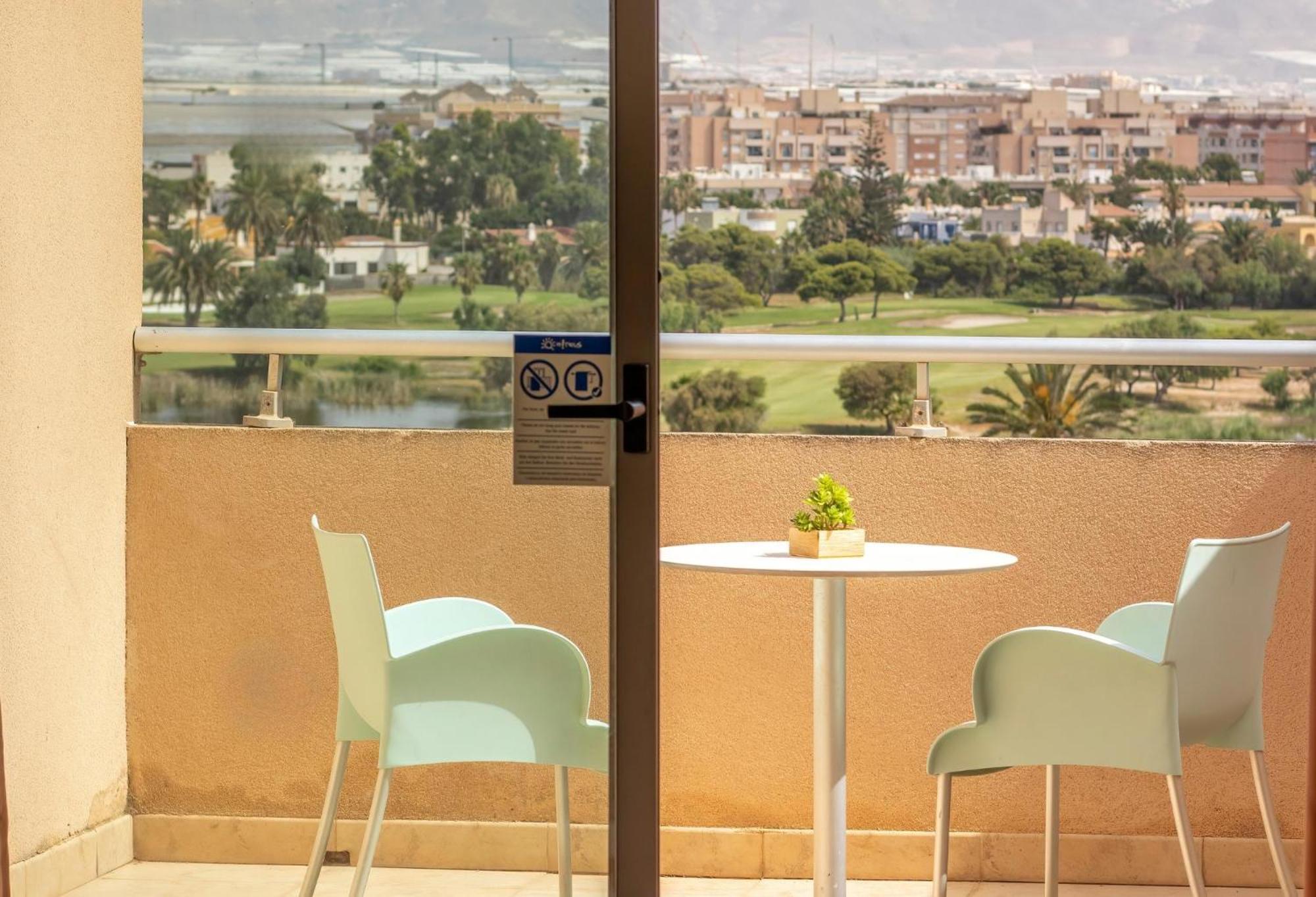 Fenix Family By Alegria Hotel Roquetas de Mar Exterior foto